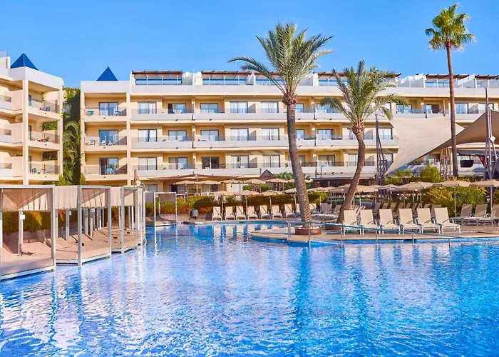 Zafiro Palmanova Aparthotel