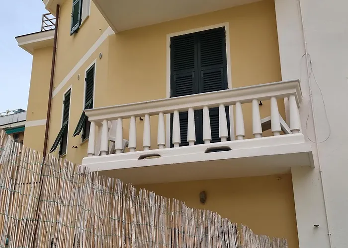 Affittacamere House Leomar Di Sara