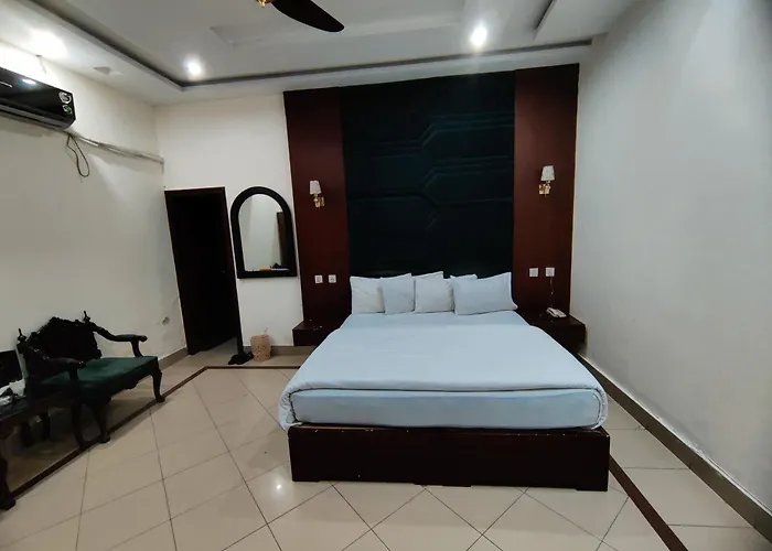 Hotel Pak Continentall Multan