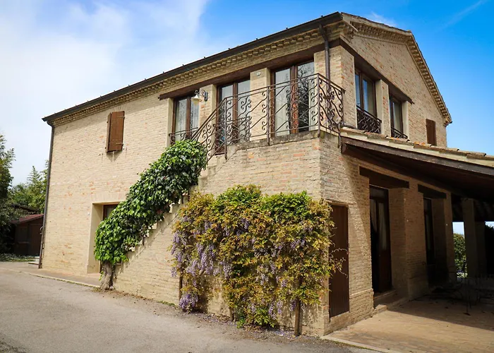 Hotel Castello Montegiove Fano