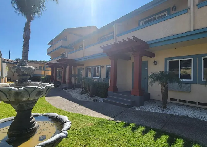 Marinwood Inn & Suites Novato