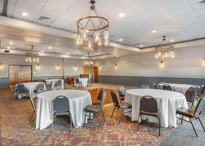 Comfort Inn & Suites Logan International Airport Revere