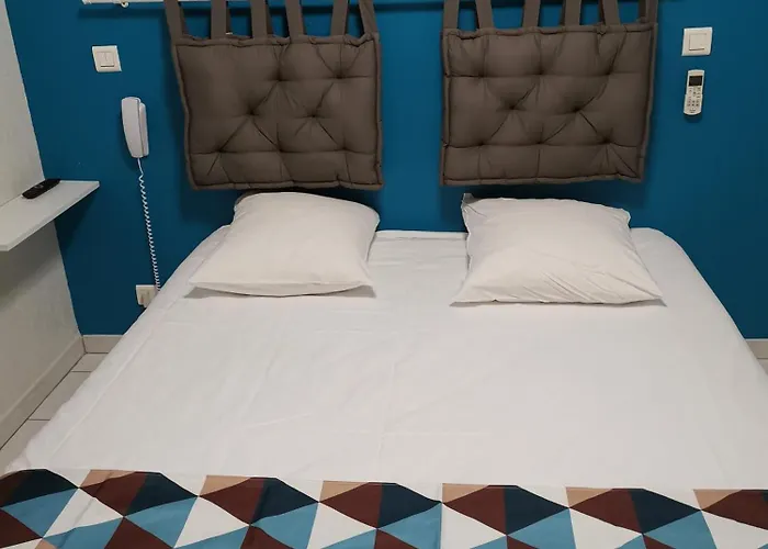 Carry Hotel