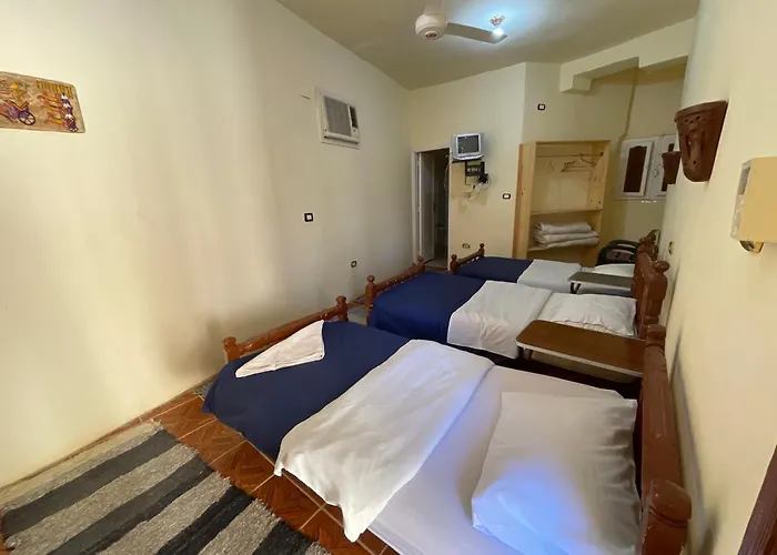 Bawiti Hotels