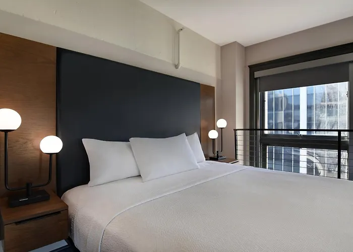 Courtyard By Marriott Cincinnati Downtown
