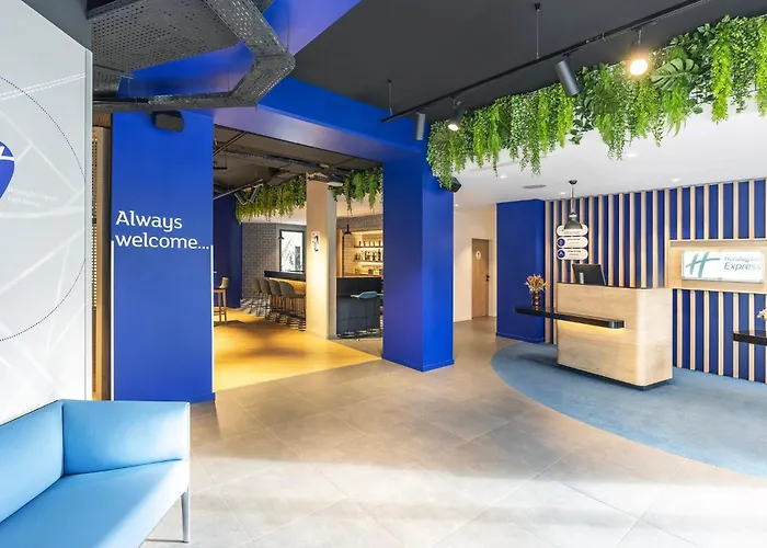 Poissy Hotels