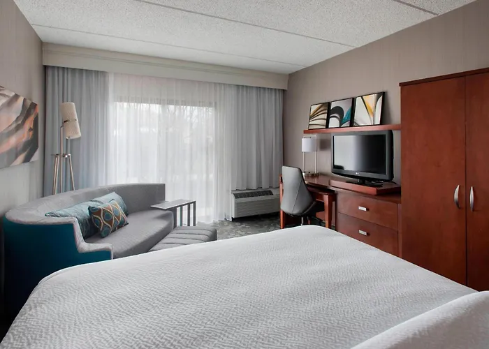 Courtyard By Marriott Fishkill Hotel