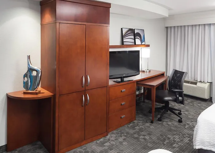 Courtyard By Marriott Hattiesburg
