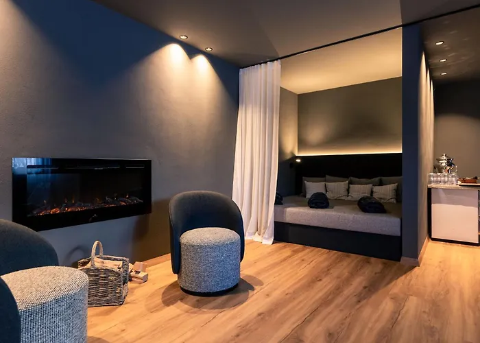 Hotels in Melag