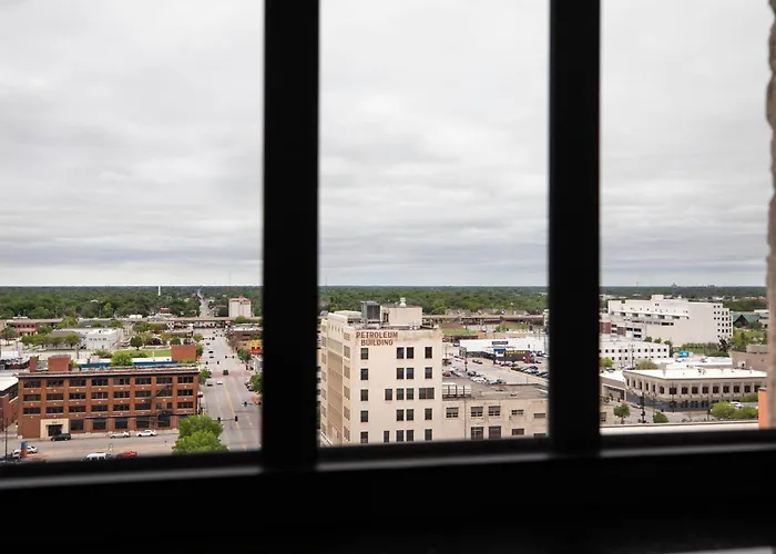 Ambassador Hotel Wichita, Autograph Collection