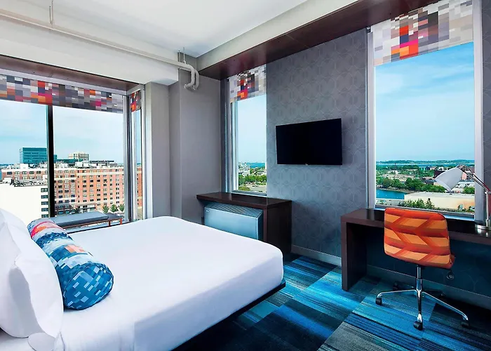 Aloft By Marriott Boston Seaport District
