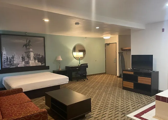 Super 8 By Wyndham Lynchburg Va Hotel