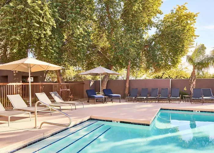 Courtyard Scottsdale North Hotel