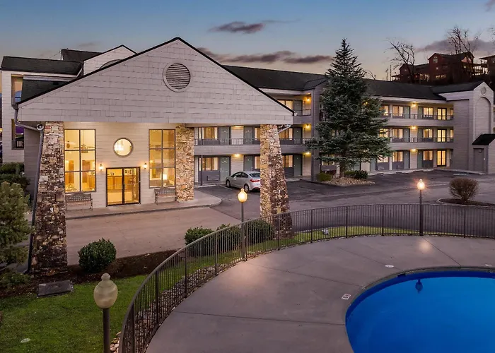 Quality Inn & Suites At Dollywood Lane Pigeon Forge