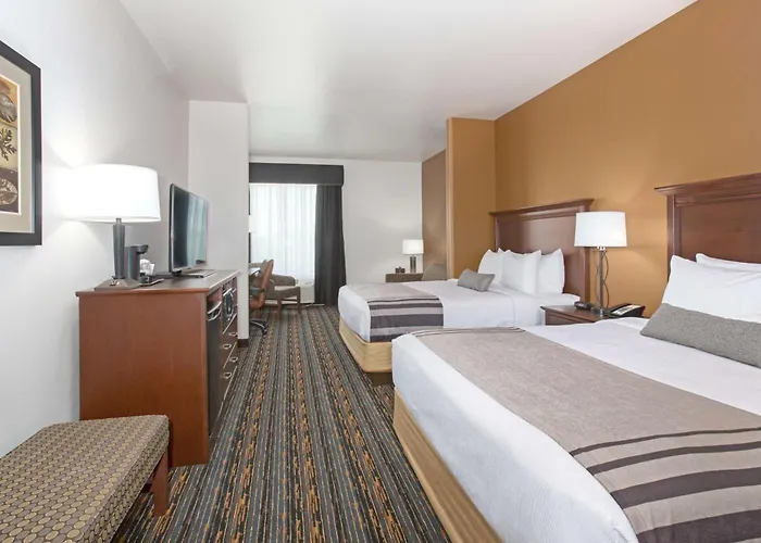 Lincoln Hotels for Romantic Getaway