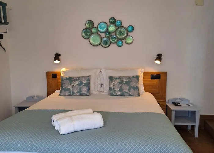 Lovin Book Guesthouse Óbidos