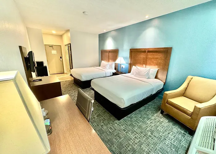 Baymont By Wyndham Richmond I-70 Hotel