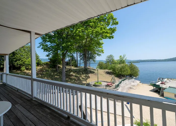 Lake George Hotels