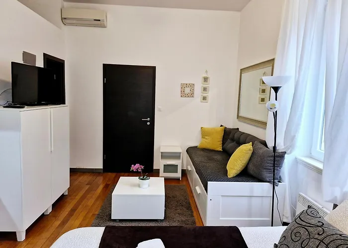 Beach City Pearls Apartments Spalato