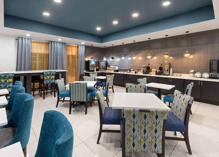 Cedar Park Hotels