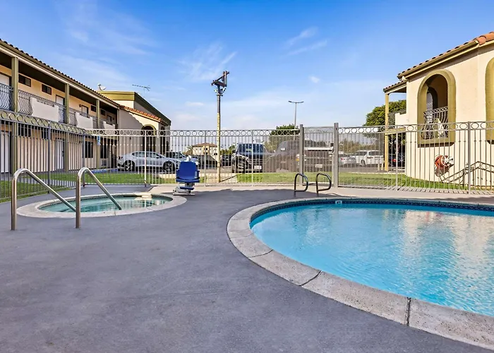Rodeway Inn Santa Ana - Garden Grove