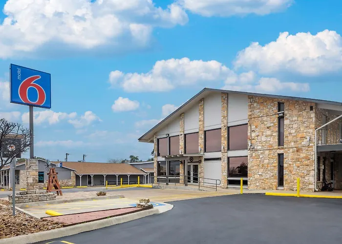 Boerne City Center Hotels