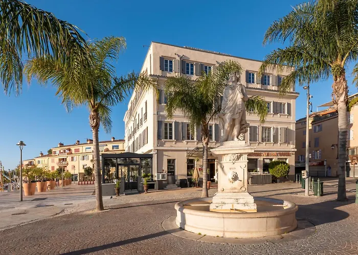 Hotel Restaurant de la Tour Sanary-sur-Mer
