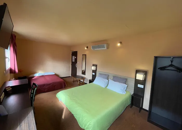 Brit Hotel St-Quentin/Nord Fayet 