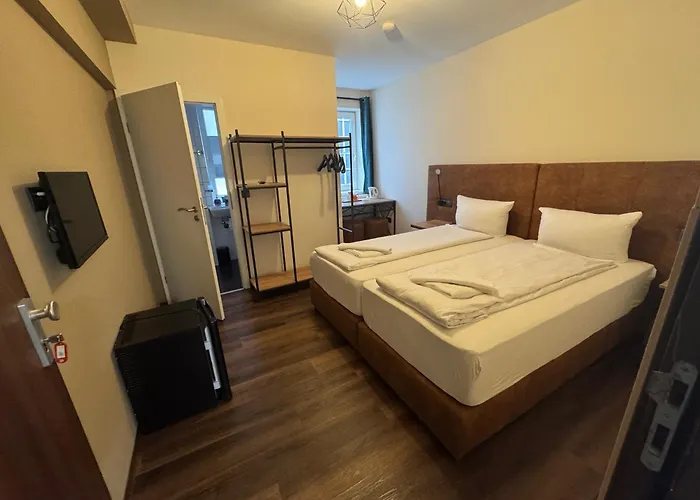 Hotel Capitol Zentrum - 24H -