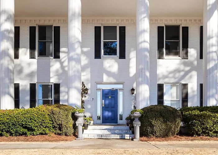 Stone Mountain Manor Bed & Breakfast