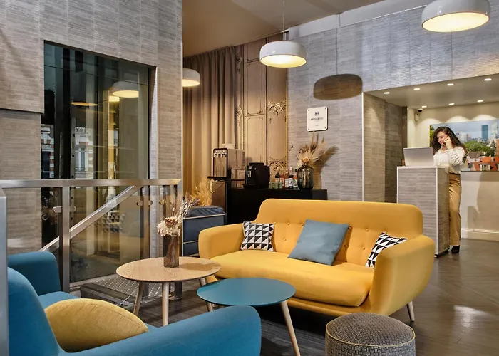 Hotel Atrium By Happyculture Suresnes