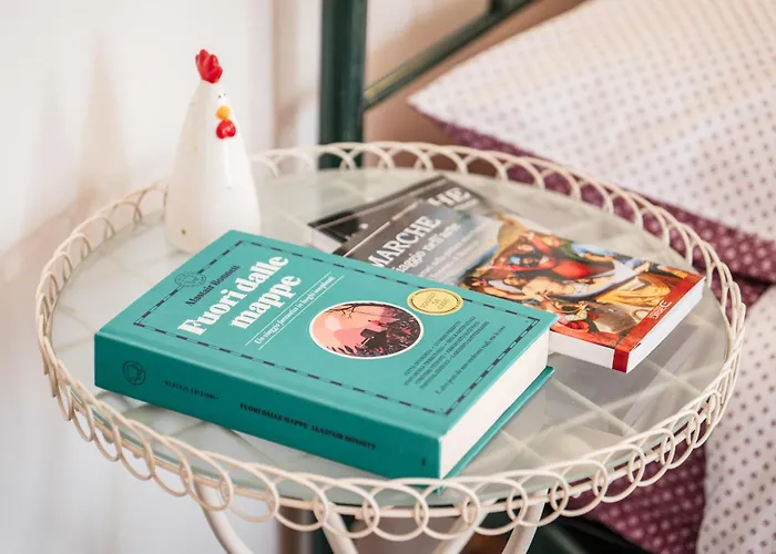 Bed and Breakfast Casa Fuori Casa - aria condizionata, parcheggio auto, garage moto Senigallia