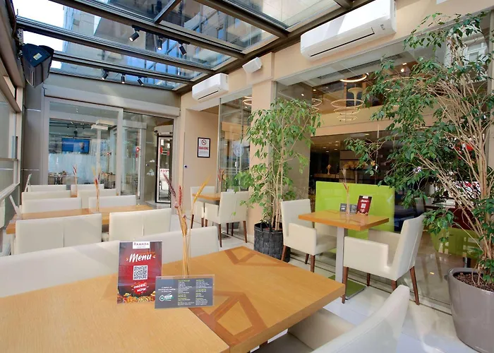 Ramada By Wyndham Istanbul Taksim Hotel