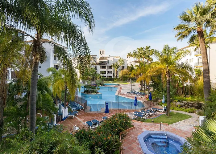 Jardines De Las Golondrinas Marbella