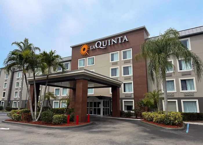 Hotel La Quinta By Wyndham Naples East Golden Gate