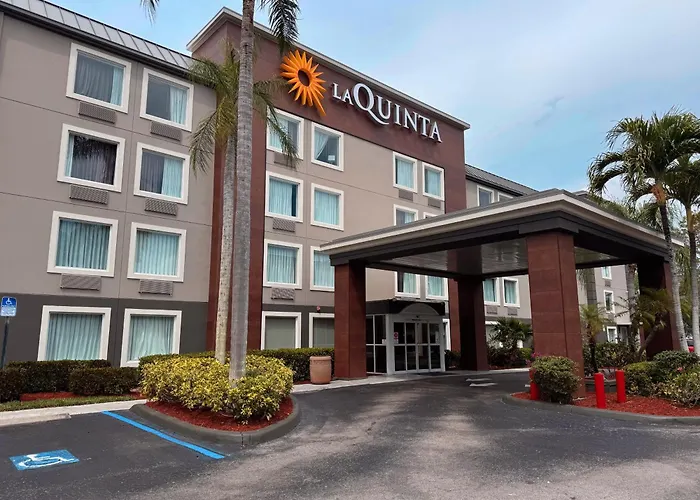 Hotel La Quinta By Wyndham Naples East Golden Gate