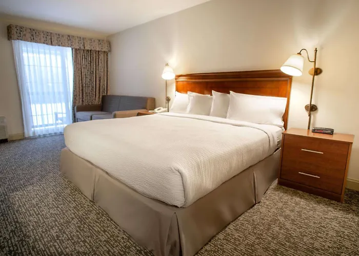The Yankee Inn Lenox