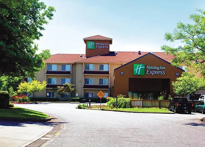 Troutdale Hotels