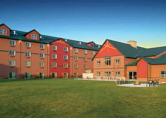The Lodge At Brainerd Lakes, Trademark Collection By Wyndham Baxter