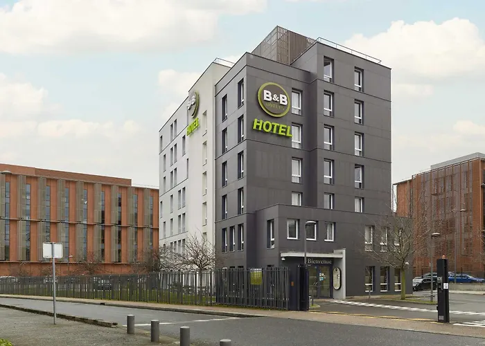 Chevilly-Larue Hotels