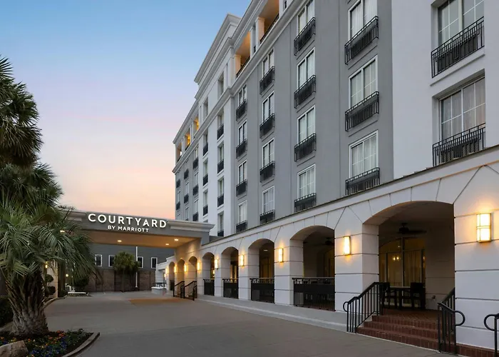 Courtyard By Marriott Charleston Historic District Hotel