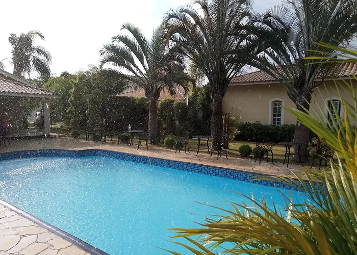 Suítes em casa de férias em Atibaia piscina aquecida