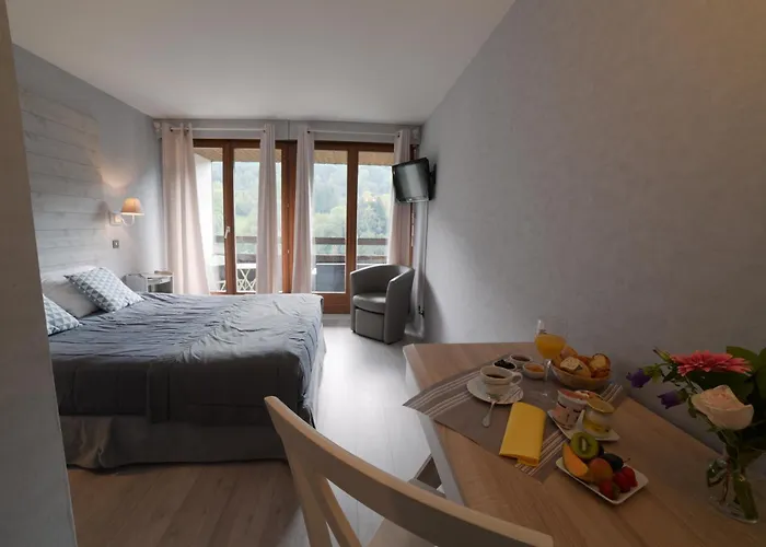 Mouthier-Haute-Pierre Hotels