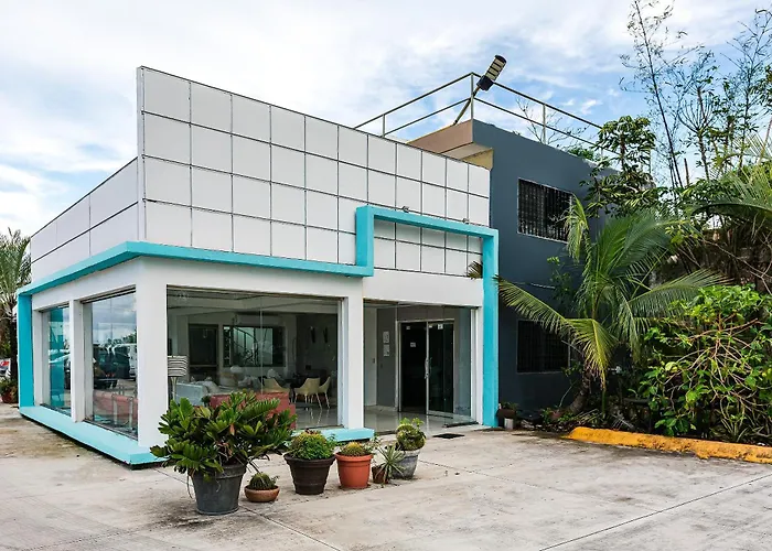 Capital O Cancun International Airport 24 7