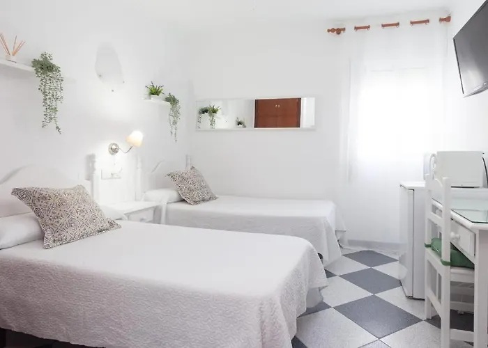 Hostal Restaurante La Giralda Rota