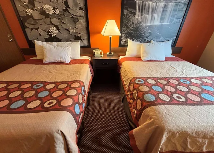 Du Quoin Hotels