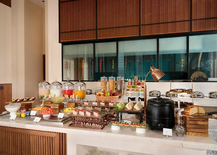 Iris Sarovar Portico
