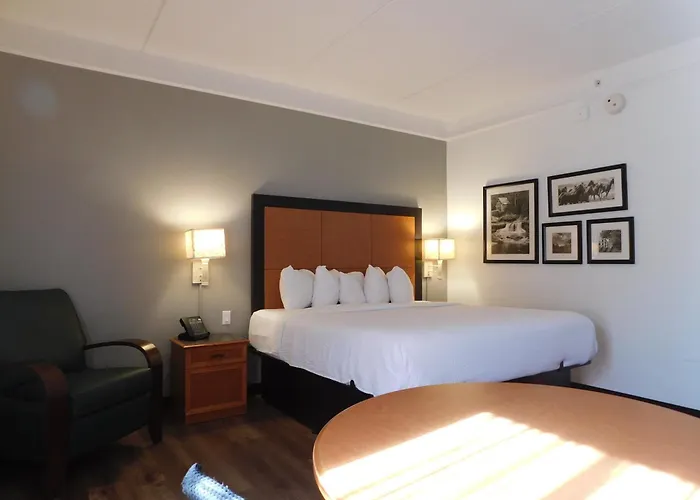 La Quinta By Wyndham Winston-Salem Hotel