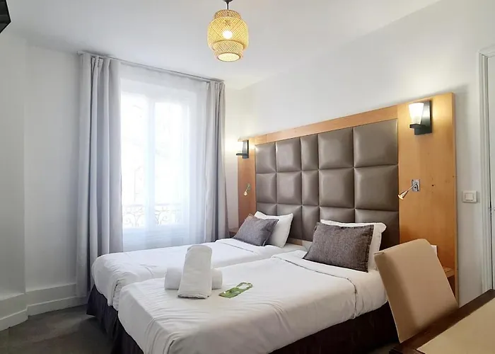 Hotel De France 18 Paris