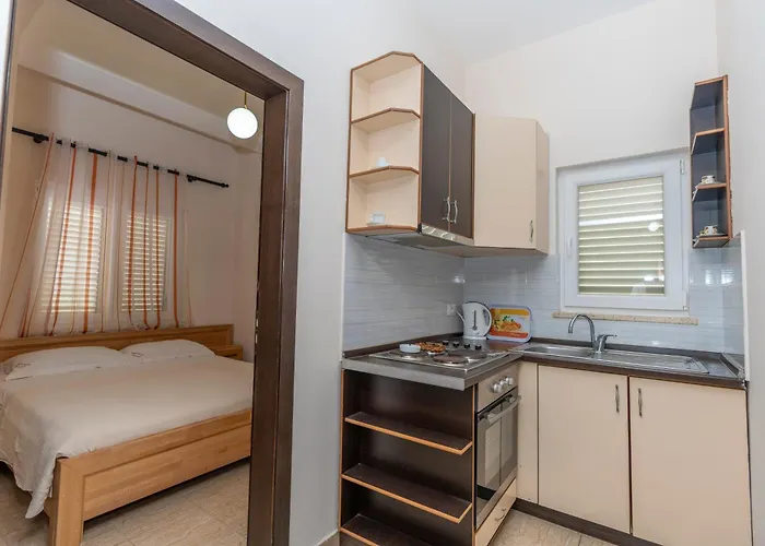 Hotel Albania